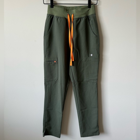 Figs Moss Yola Skinny Scrub Pant - Picture 1 of 3